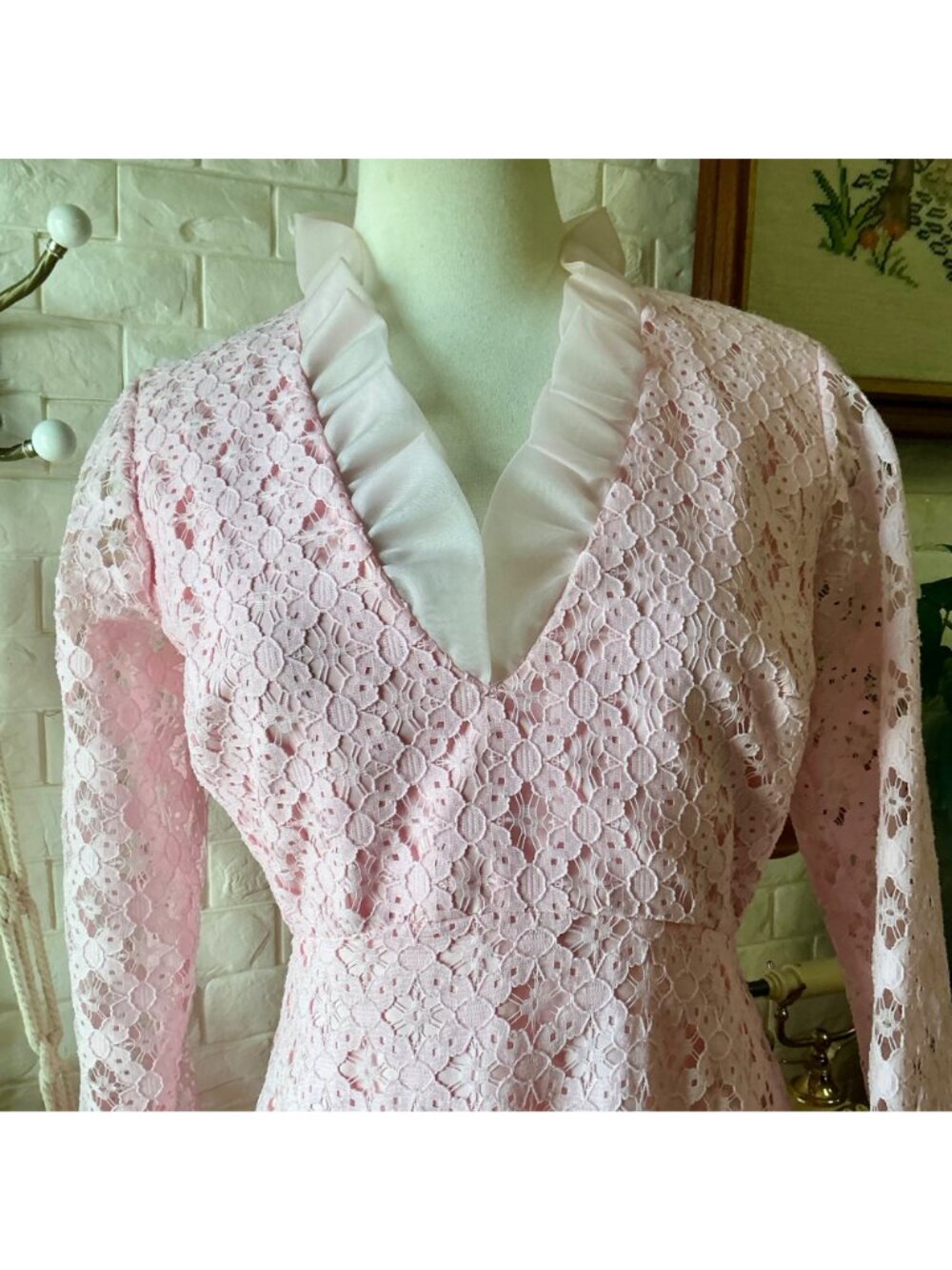 Vintage 1960s Bernie Bee Union Made Pink Lace Prairie Dress - Picture 4 of 13